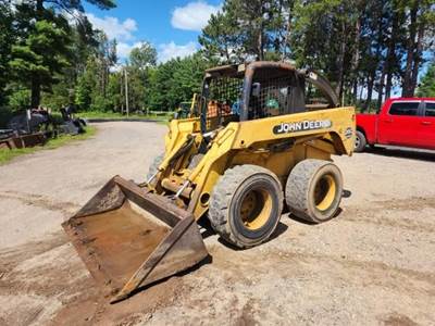 John Deere 260 II Skid Steer
