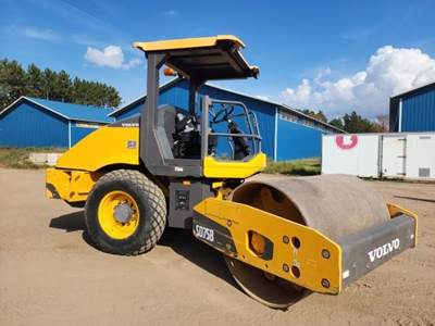 Volvo SD75B Smooth Drum Roller Compactor