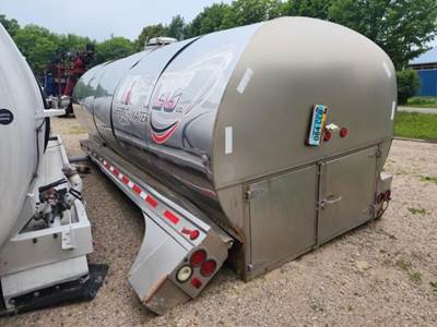 Used 1991 Walker 4500 GAL Water Truck Tank