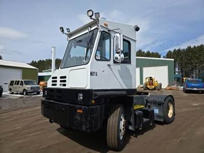 Capacity Yard Spotter Truck