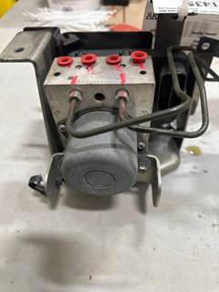 Isuzu NPR ABS Control Module for a Isuzu NPR-HD