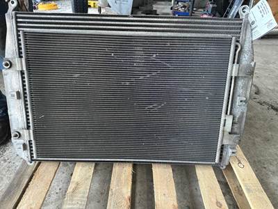 Freightliner Cascadia 126 A/C Condenser