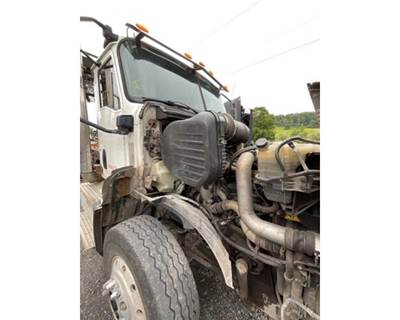Caterpillar CT660 Air Cleaner / Air Filter Housing for a CAT CT660