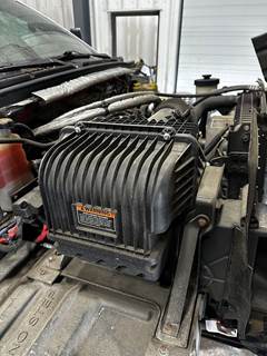 Chevrolet C5500 Air Cleaner / Air Filter Housing for a Chevrolet GM515