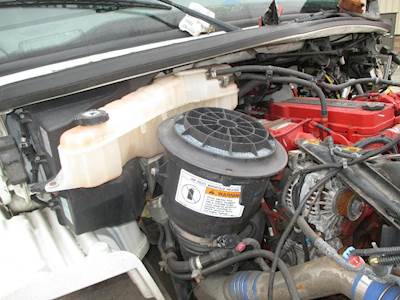 Freightliner M2 106 Air Cleaner / Air Filter Housing