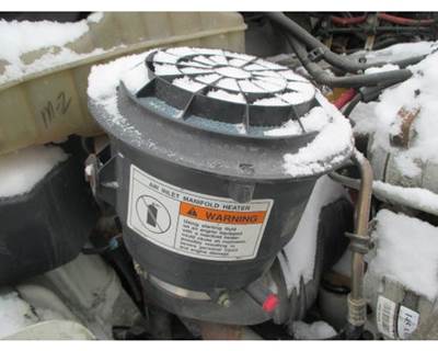Freightliner M2 106 Air Cleaner / Air Filter Housing