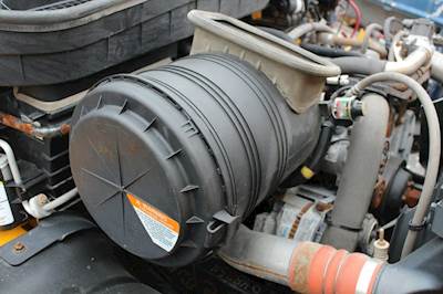 International 4300 Air Cleaner / Air Filter Housing