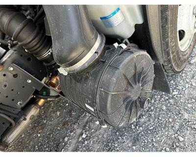 Isuzu NPR Air Cleaner / Air Filter Housing for a Isuzu NPR-XD