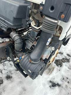 Isuzu Air Cleaner / Air Filter Housing for a Isuzu NRR