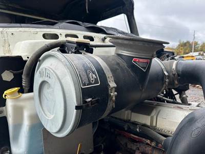 Mack Granite GU713 Air Cleaner / Air Filter Housing for a Mack GU713