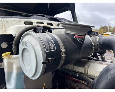 Mack Granite GU713 Air Cleaner / Air Filter Housing for a Mack GU713