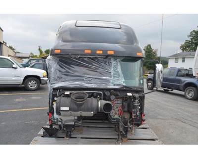 Mack Vision Air Cleaner / Air Filter Housing for a Mack CX613 VISION