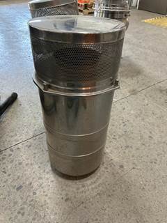 Peterbilt 379 Right Air Cleaner / Air Filter Housing