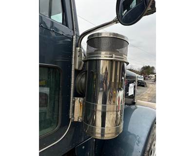 Peterbilt 379 Right Air Cleaner / Air Filter Housing