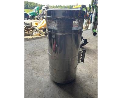 Peterbilt 379 Right Air Cleaner / Air Filter Housing