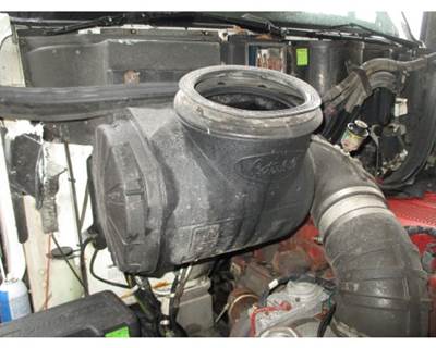 Peterbilt 387 Air Cleaner / Air Filter Housing