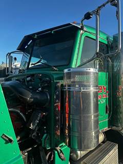 Peterbilt 389 Left Air Cleaner / Air Filter Housing