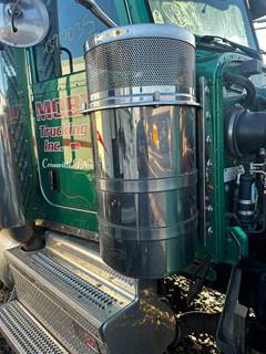 Peterbilt 389 Right Air Cleaner / Air Filter Housing