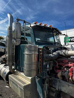 Peterbilt 389 Left Air Cleaner / Air Filter Housing