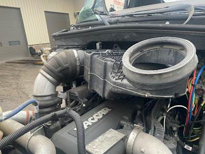 Peterbilt 579 Air Cleaner / Air Filter Housing