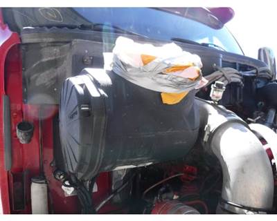 Peterbilt 587 Air Cleaner / Air Filter Housing