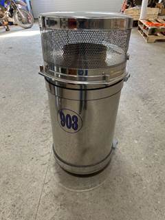 Western Star 4900EX Left Air Cleaner / Air Filter Housing for a Western Star Trucks 4900 EX