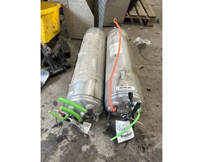 International MV607 Air Tank