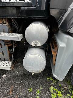 Mack Granite GU713 Air Tank for a Mack GU713