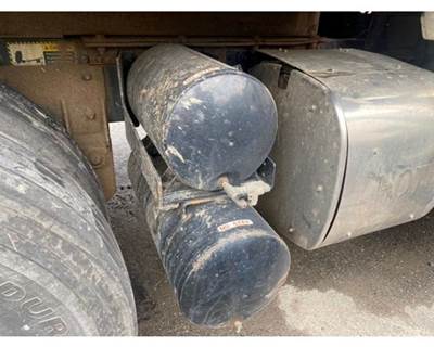 Mack Granite GU713 Air Tank for a Mack GU713