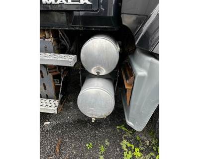 Mack Granite GU713 Air Tank for a Mack GU713
