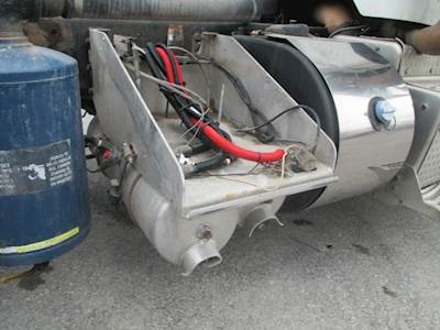 Peterbilt 388 Air Tank