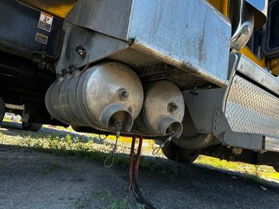 Peterbilt 389 Air Tank