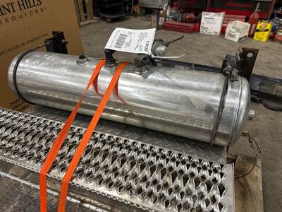 Peterbilt 389 Left Air Tank