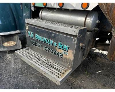 Peterbilt 389 Left Air Tank