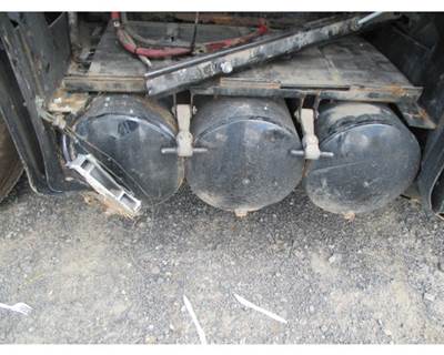 Volvo VNL Air Tank