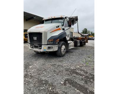 Caterpillar CT660 Front Axle Assembly for a CAT CT660