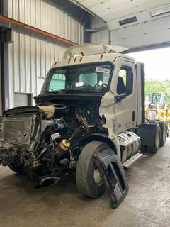 Freightliner Cascadia 126 Front Axle Assembly