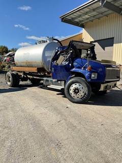 Freightliner FL80 Front Axle Assembly