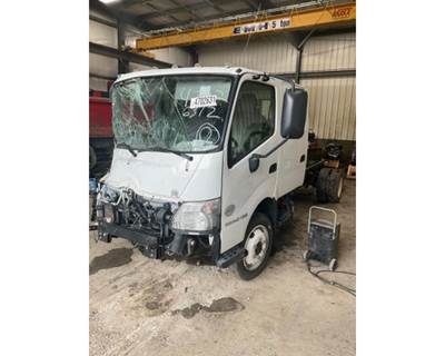 Hino 195 Front Axle Assembly