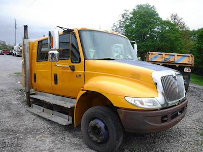 International 4200 Front Axle Assembly