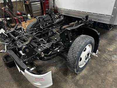 Isuzu NPR XD Front Axle Assembly for a Isuzu NPR-XD