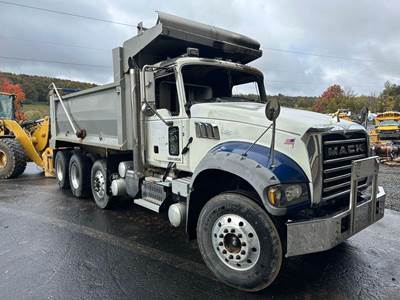 Mack Granite GU713 Front Axle Assembly for a Mack GU713