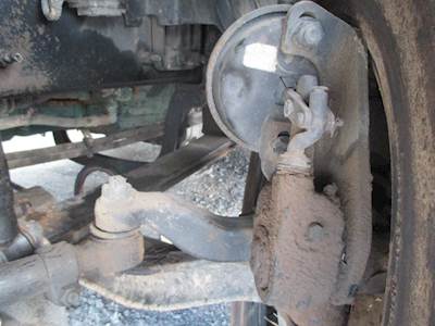 Volvo VNL Front Axle Assembly