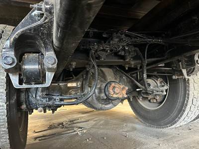 Meritor Rear Axle Assembly for a Peterbilt 536