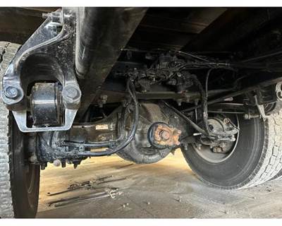 Meritor MS1713X Rear Axle Assembly for a Peterbilt 536