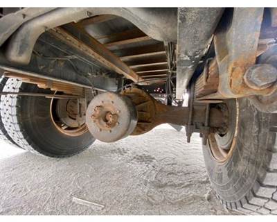 Spicer S19-140 Rear Axle Assembly for a Ford F650