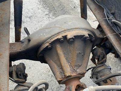 Spicer S23-170 Rear Axle Assembly for a Kenworth T370