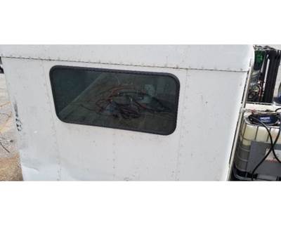 Kenworth T370 Back Glass