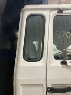 Mack CS300P Back Glass