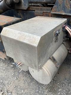 Caterpillar CT660 Battery Box for a CAT CT660